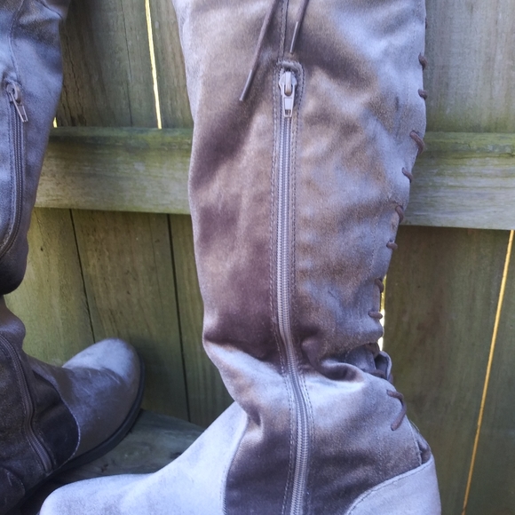 Thigh high lace up boots - Picture 2 of 5